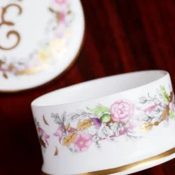 Royal Collection Shop Queen Elizabeth Ii Commemorative Pillbox* Queen Elizabeth Ii Commemorative Range