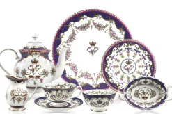 Royal Collection Shop Queen Victoria Sandwich Plate* Afternoon Tea
